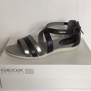 GEOX Vega Leather Cross-Strap Sandals